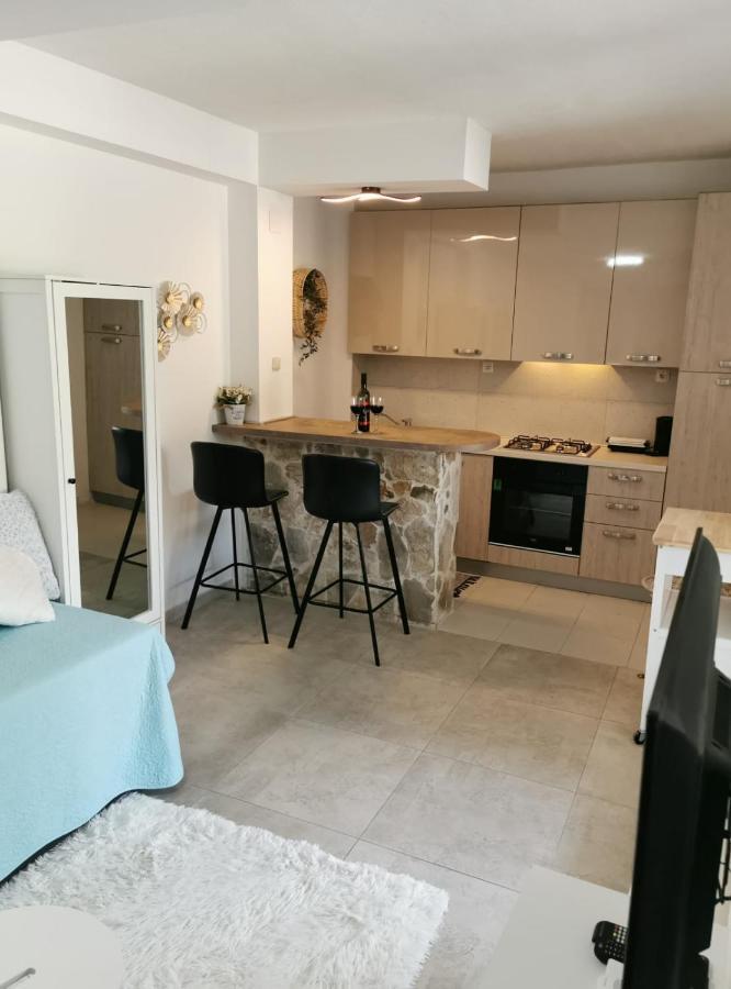 Near Beach Studio Kaštela المظهر الخارجي الصورة